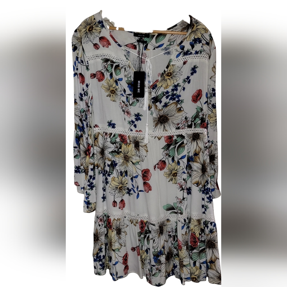 Miss Me Floral 3/4 Flair Sleeve Mini Dress, Style MMD0052L